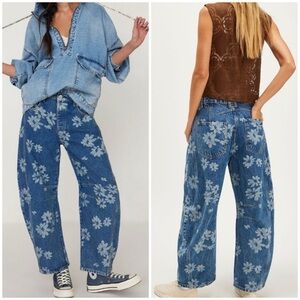 Free People We the Free Good Luck Printed Barrel Jeans - Laser Daisy - 28 🌼
